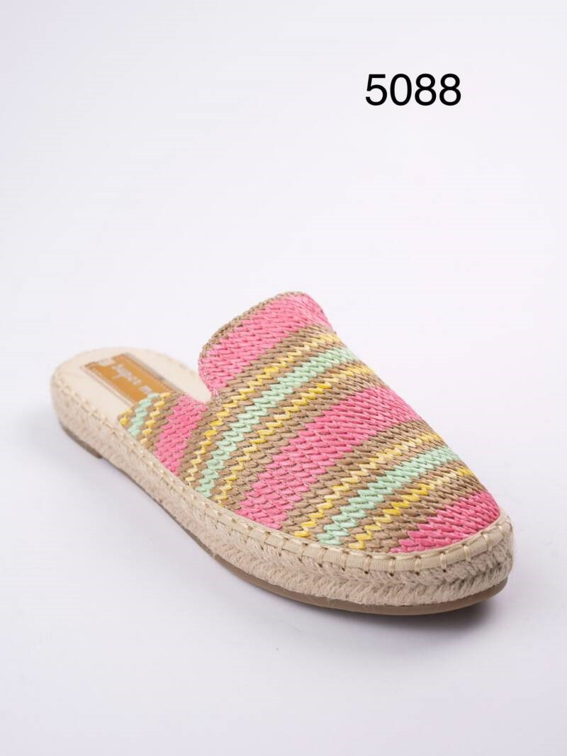 Klapki damskie Roz 36-41 / 12 par